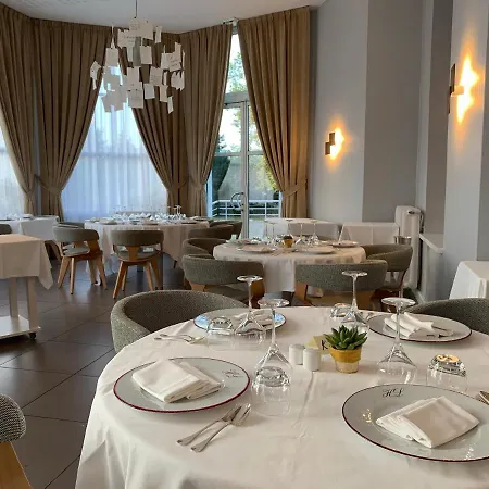 Restaurant D'application Lesdiguieres - Ecole Hoteliere - מלון